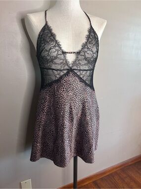 Victoria's Secret Black Lace & Leopard Satin Chemise M